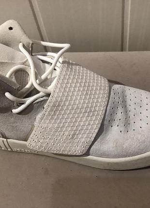 Оригінальні кросівки із замші adidas
