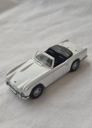 Коллекционная модель автомобиля matchbox dinky 1965 triumph tr4a-irs (модель dy-20)