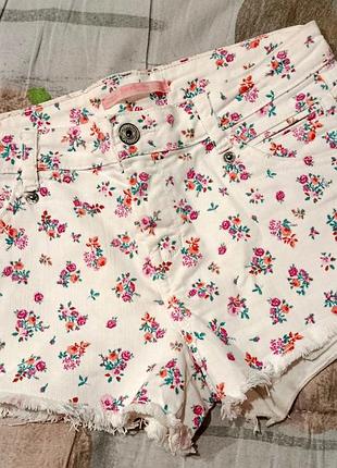Женские шорты bershka