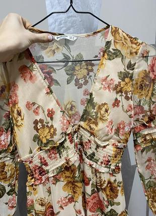 Шифоновое платье  в цветочек цветочный принт stradivarius7 фото
