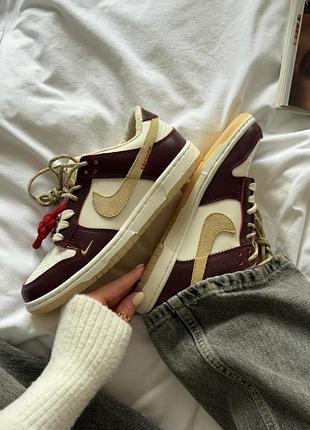 Sb dunk lx white maroon