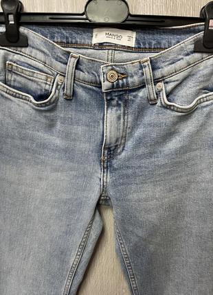 Светлые джинсы4 фото