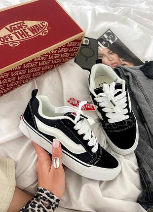 Женские кроссовки vans knu skool black white черного с белым цветами