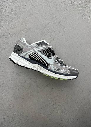 Мужские кроссовки nike zoom vomero 5 grey найк серого цвета
