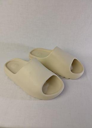 Шлепанцы adidas yeezy originals 8.5 us