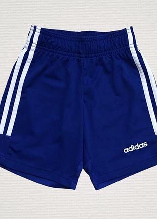 Оригінальні шорти adidas на хлопчика