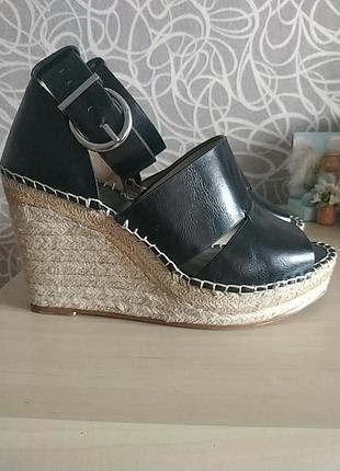 Босоножки "zara".