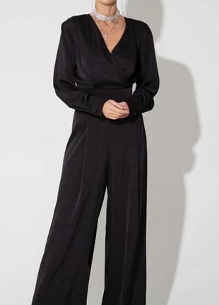 Комбінезон жіночий вечірній mango s/m чорний блискучий з широкими штанами