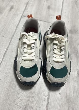Продам кросівки zara