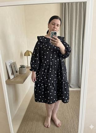 Чорна сукня в горошок plus size
