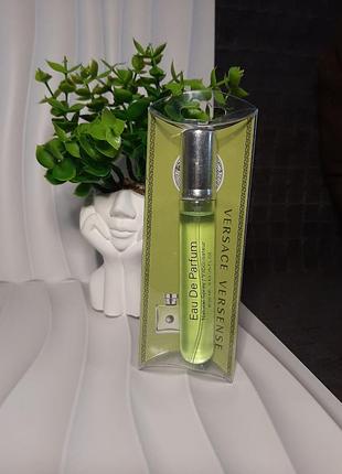 Свеже-цитрусовый аромат versace versense