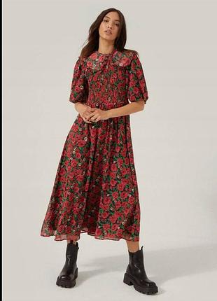 Сукня від nastygal