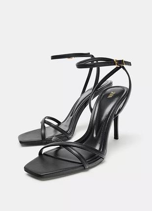 Босоніжки жіночі чорні zara new