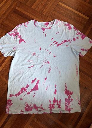 Нова бавовняна чоловіча футболка з візерунком у стилі тай-дай (tie-dye) у рожево-блакитних  кольорах бренду easy l uk 🇬🇧