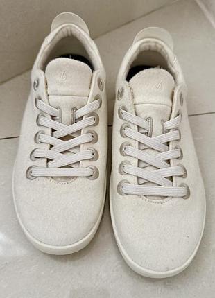 Нові жіночі кросівки allbirds