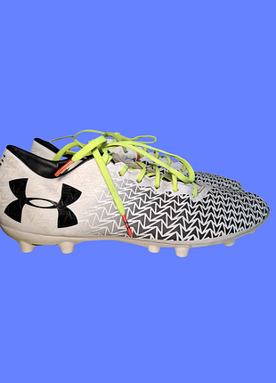 Футбольные бутсы under armour clutchfit force