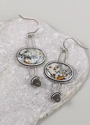 Сережки з елегантним ретро-настроєм