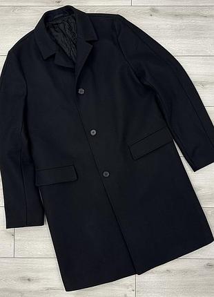 Мужское черное пальто hugo boss