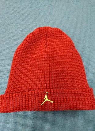 Шапка air jordan beanie utility jumpman красный