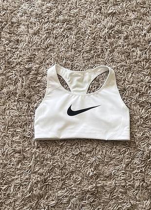 Спортивний топ nike розміру xs