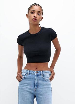 Pull&bear чорний кроп-топ у рубчик