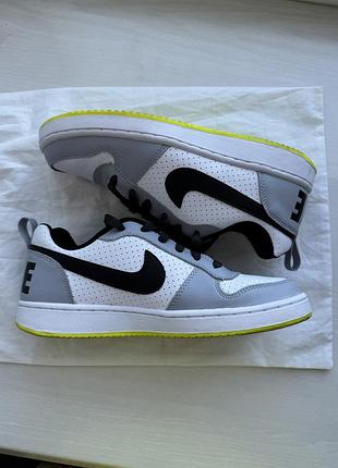 Nike 37.5 кросівки