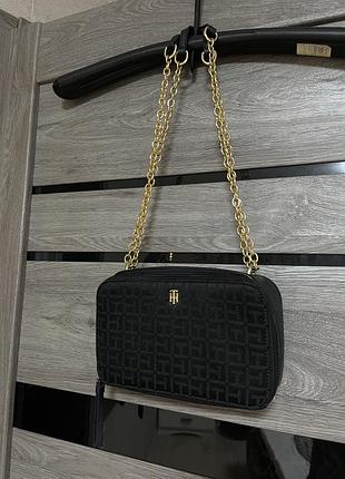 Сумка кроссбоди tommy hilfiger