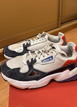 Кросівки adidas, жіночі, розмір 38