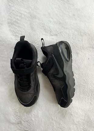 Кросівки фірми nike 28 розміру за устілкою 18,5 см