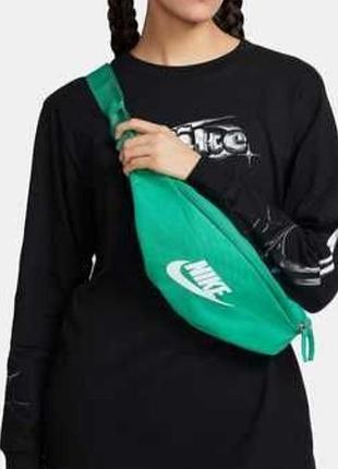 Спортивна сумка бананка на пояс nike