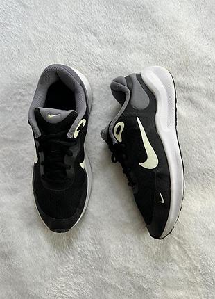 Кросівки фірми nike 36 розміру за устілкою 23 см