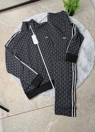 Костюм від бренду lacoste monogram