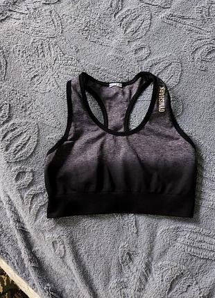 Спортивный топ gymshark