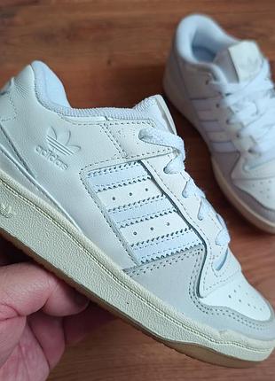 Новые оригинальные кожаные adidas forum low р29,30,31 длина стельки по факту 18.8см 19.2см. 20см