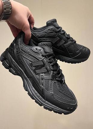 New balance 1906u black