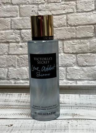 Парфумований спрей для тіла victoria's secret love addict shimmer