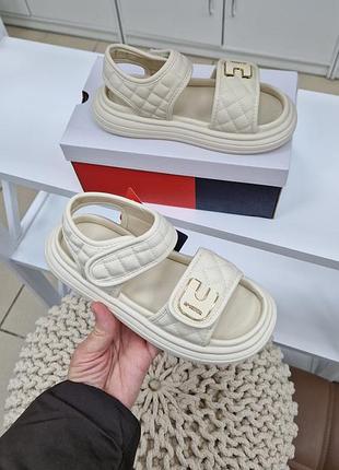 Р.31-36 босоніжки для дівчаток apawwa n1335p beige