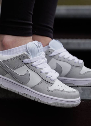 Sb dunk low white grey 3