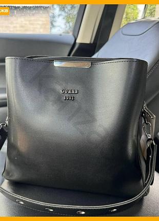 Стильная женская сумка guess черная экокожа для девушек на плечо мягкая сумочка без узоров