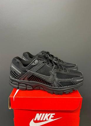 Женские кроссовки nike vomero 5 black