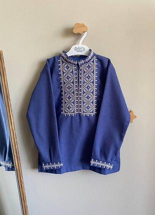 Ляна дитяа вишиванка для хлопчиків джинсового кольору