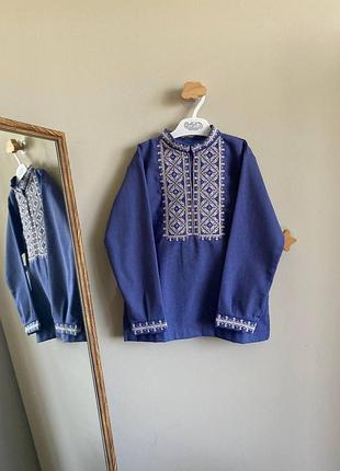 Ляна дитяа вишиванка для хлопчиків джинсового кольору