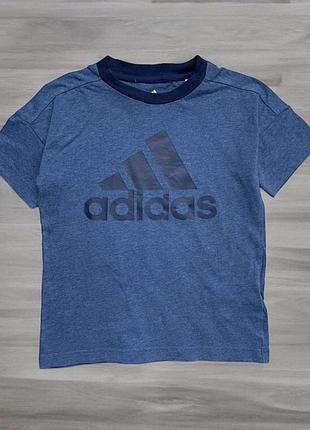 Оригінальна футболка adidas на хлопчика