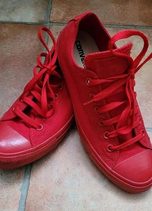 Красные кеды converse