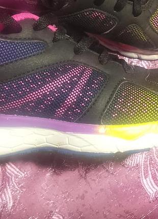 Женские кроссовки karrimor