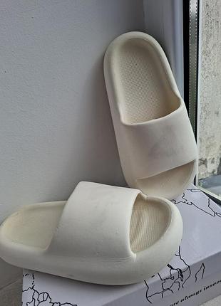 М’які та стильні eva шльопанці (yeezy style),  розмір 33-34