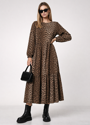 Стильное платье oversize с леопардовым принтом