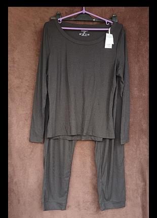Костюм женский черный с штанами в рубчик,xl, eur 46-48