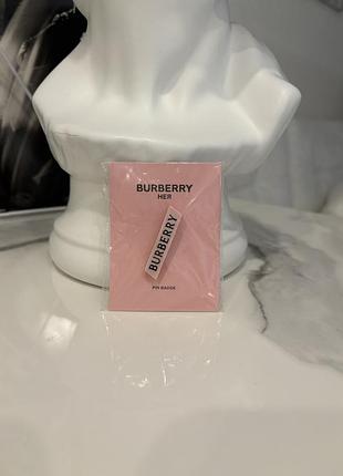 Брошка burberry