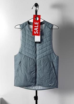 Жилетка nike aerolayer repel hooded running vest